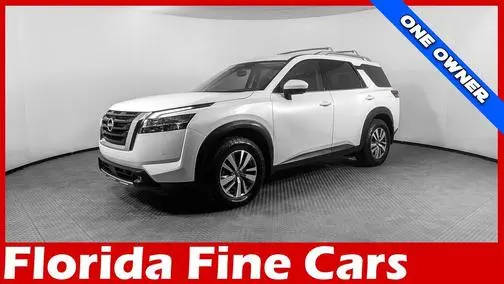 2022 Nissan Pathfinder SL FWD photo