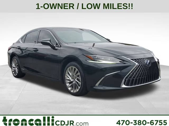 2022 Lexus ES ES 300h Ultra Luxury FWD photo