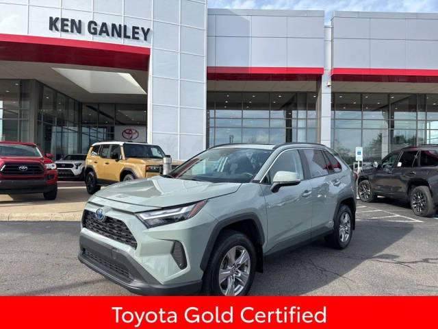 2022 Toyota RAV4 Hybrid XLE AWD photo