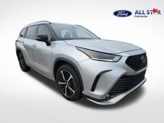 2022 Toyota Highlander XSE FWD photo
