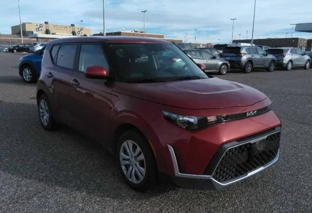 2023 Kia Soul LX FWD photo