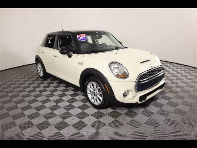 2015 MINI Hardtop 4 Door S FWD photo