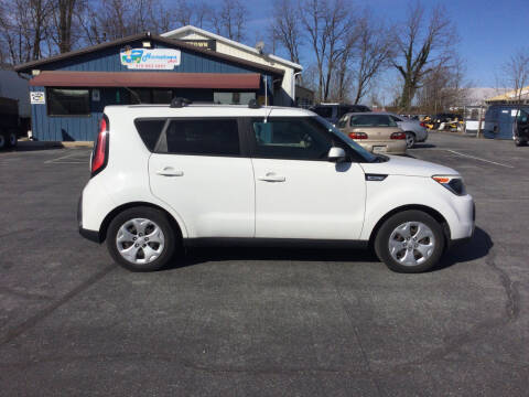 2015 Kia Soul Base FWD photo