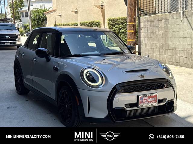 2023 MINI Hardtop 4 Door Cooper S FWD photo