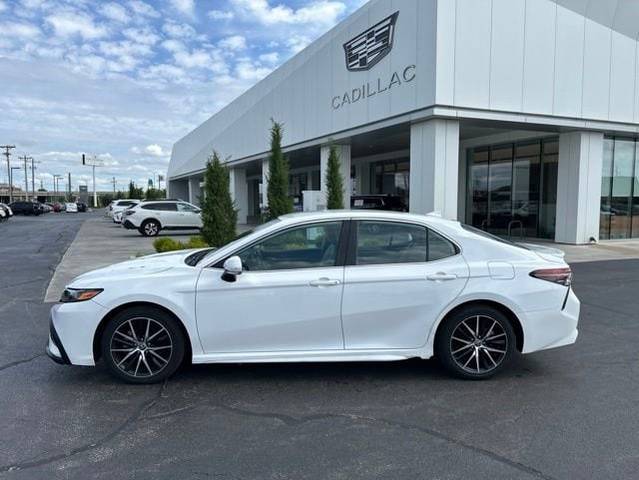 2023 Toyota Camry SE FWD photo