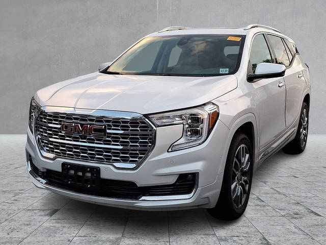 2022 GMC Terrain Denali AWD photo
