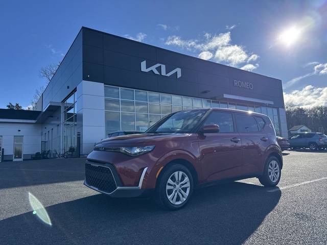 2023 Kia Soul LX FWD photo