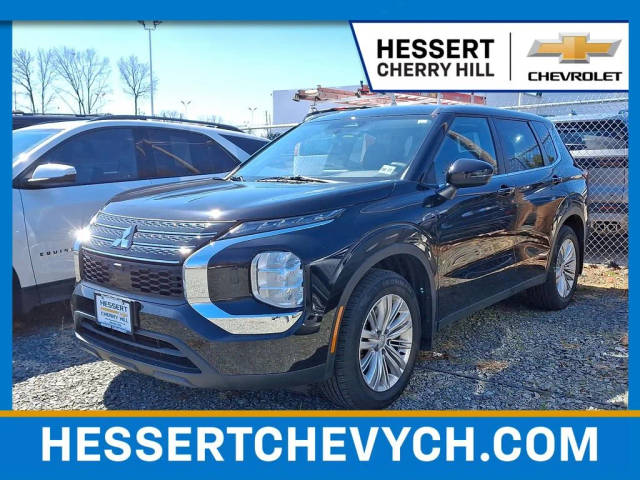 2022 Mitsubishi Outlander ES 4WD photo