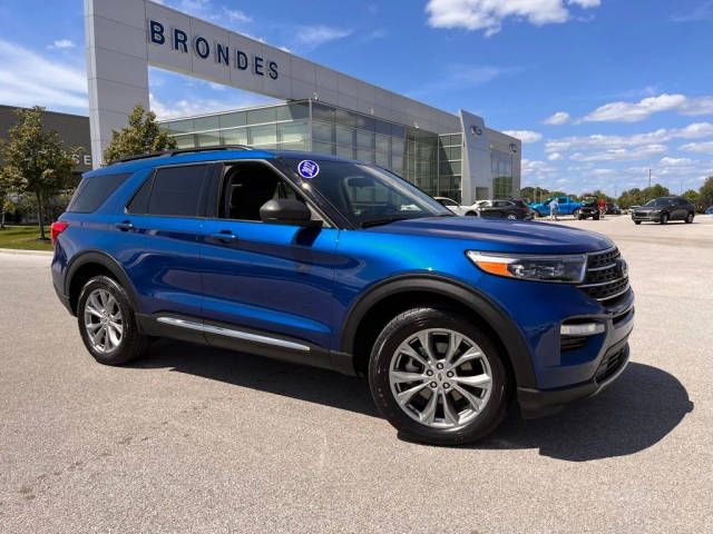 2022 Ford Explorer XLT 4WD photo