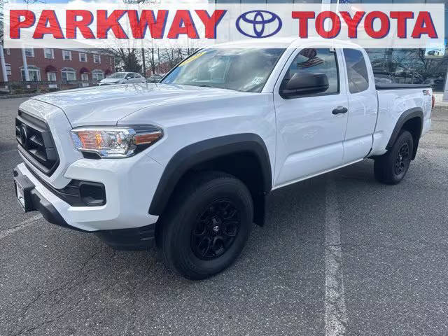 2022 Toyota Tacoma SR 4WD photo