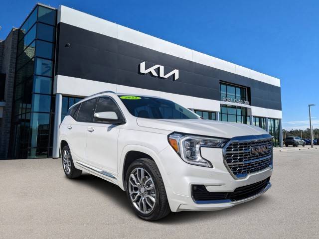 2022 GMC Terrain Denali AWD photo