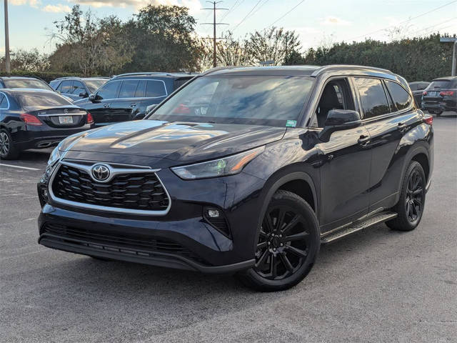 2022 Toyota Highlander XLE FWD photo