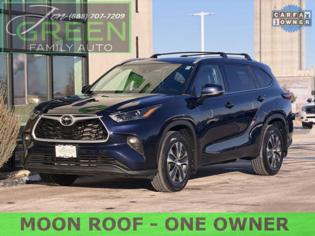 2022 Toyota Highlander XLE AWD photo