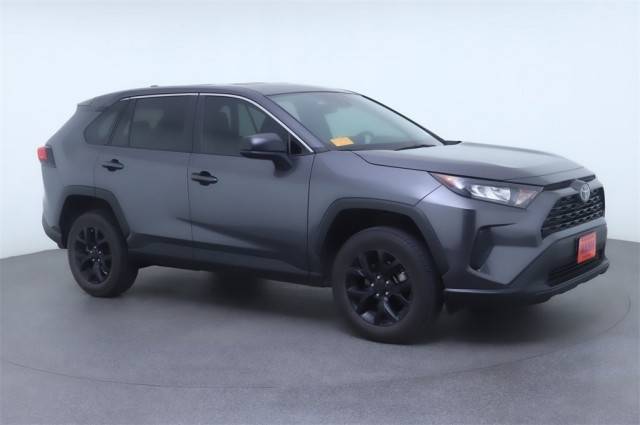 2022 Toyota RAV4 LE FWD photo