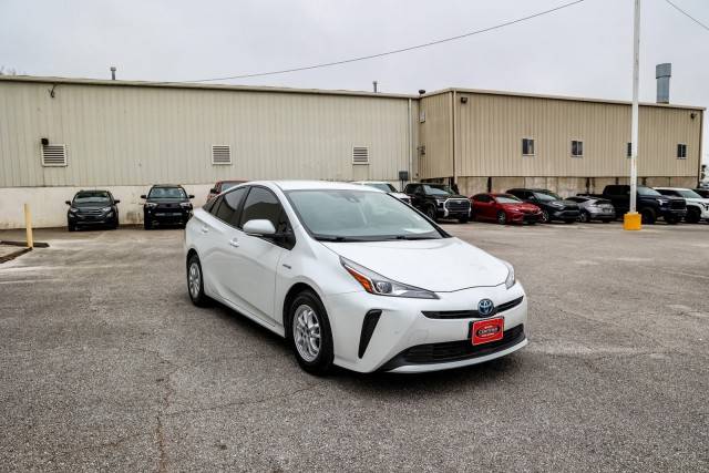 2022 Toyota Prius LE FWD photo