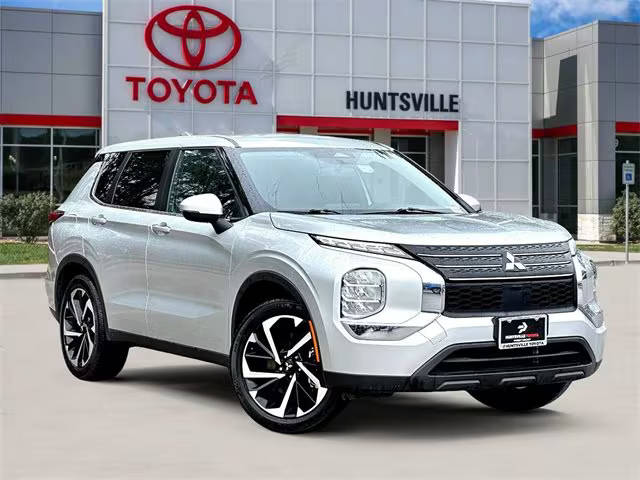 2022 Mitsubishi Outlander ES FWD photo