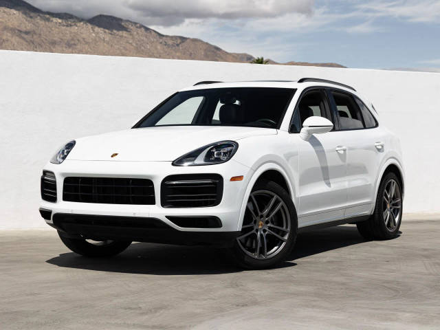 2023 Porsche Cayenne Platinum Edition AWD photo