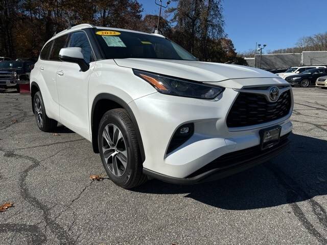 2022 Toyota Highlander XLE AWD photo