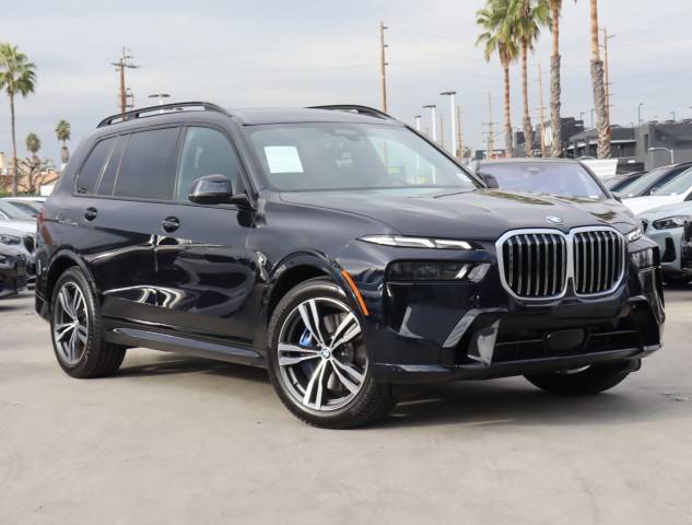 2023 BMW X7 xDrive40i AWD photo