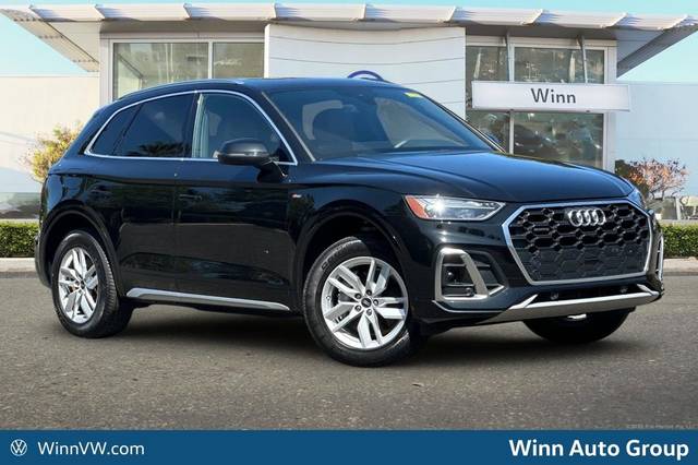 2023 Audi Q5 S line Premium AWD photo