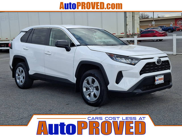 2022 Toyota RAV4 LE AWD photo