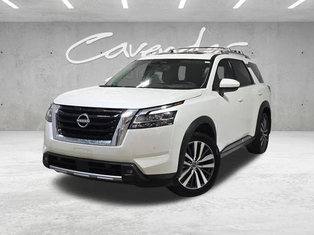 2022 Nissan Pathfinder Platinum FWD photo