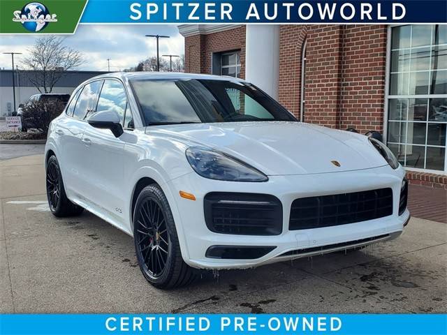 2023 Porsche Cayenne GTS AWD photo