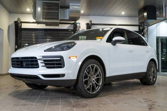 2023 Porsche Cayenne Platinum Edition AWD photo
