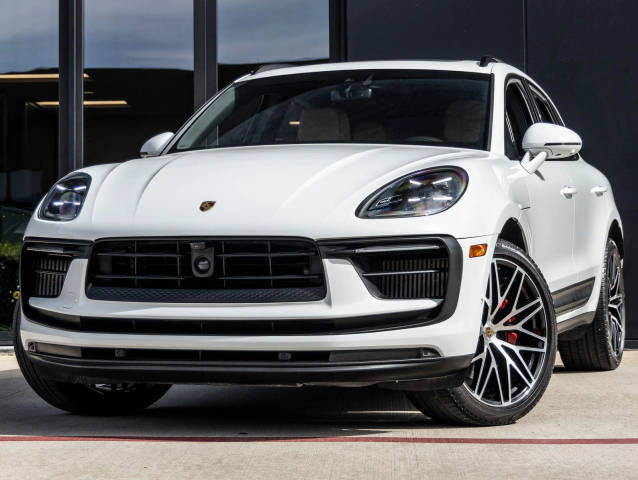 2023 Porsche Macan S AWD photo