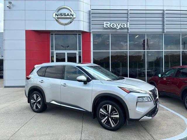2022 Nissan Rogue Platinum FWD photo