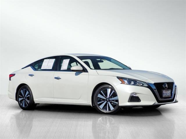 2022 Nissan Altima 2.5 SV FWD photo