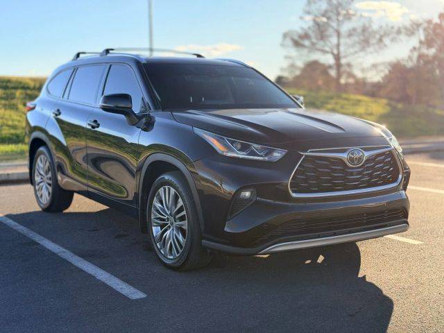 2022 Toyota Highlander Platinum AWD photo