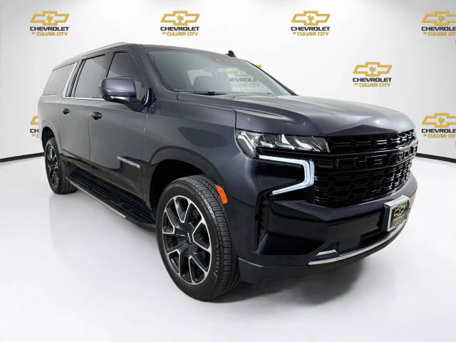 2023 Chevrolet Suburban LS RWD photo