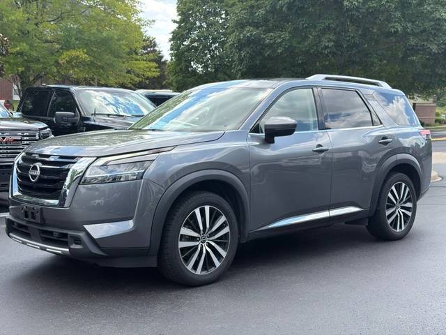 2023 Nissan Pathfinder Platinum 4WD photo