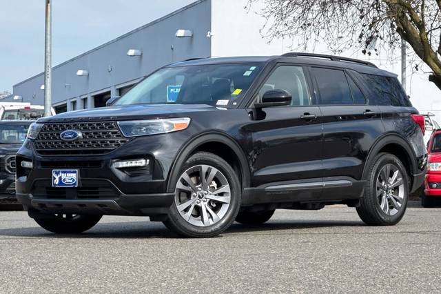 2022 Ford Explorer XLT 4WD photo