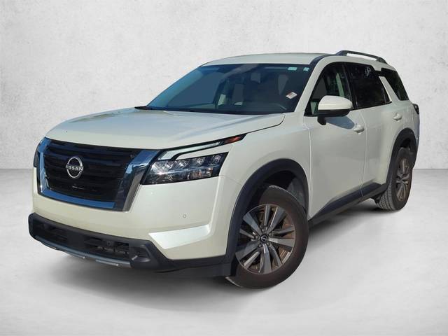 2023 Nissan Pathfinder SL 4WD photo