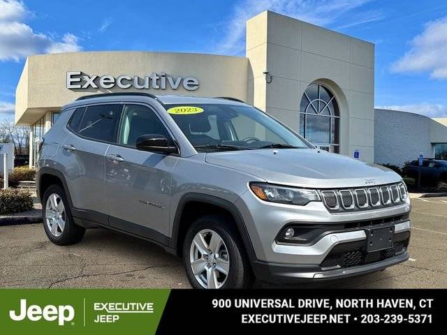 2022 Jeep Compass Latitude 4WD photo