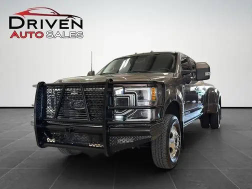 2022 Ford F-350 Super Duty Limited 4WD photo