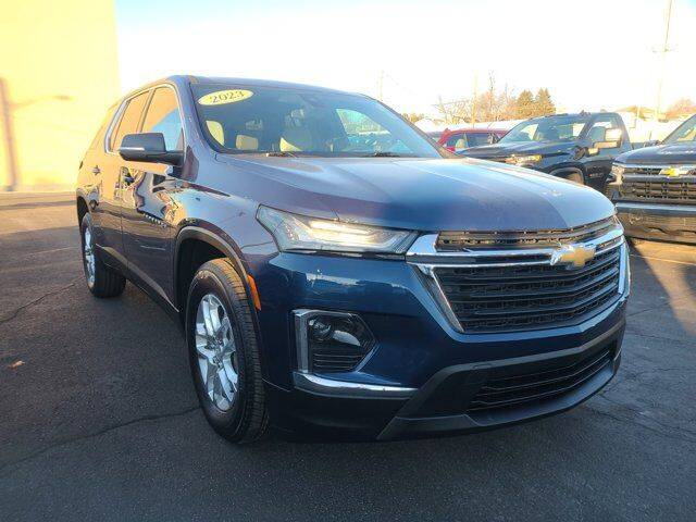 2023 Chevrolet Traverse LS AWD photo