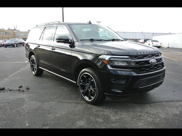 2022 Ford Expedition Max Limited 4WD photo