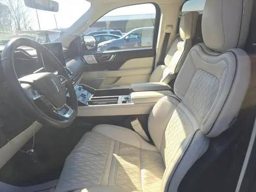 2022 Lincoln Navigator Black Label 4WD photo