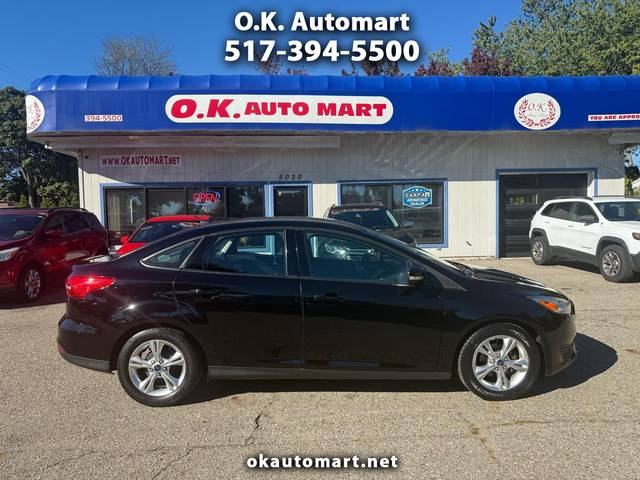 2017 Ford Focus SE FWD photo