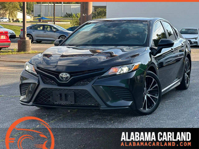 2020 Toyota Camry SE FWD photo