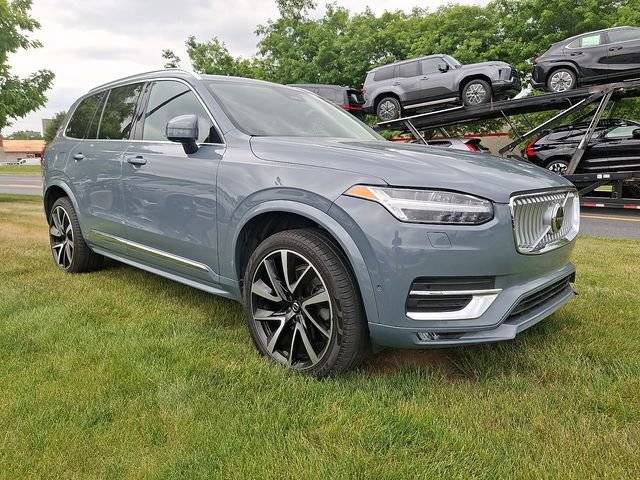 2023 Volvo XC90 Plus AWD photo