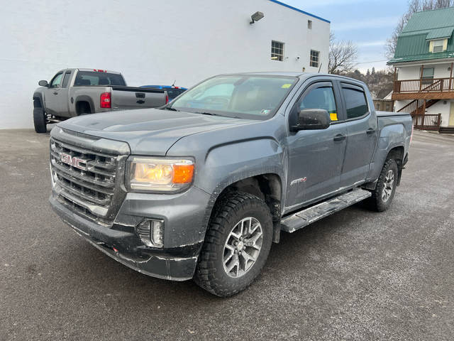 2022 GMC Canyon 4WD AT4 w/Leather 4WD photo