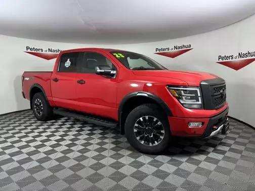 2023 Nissan Titan PRO-4X 4WD photo