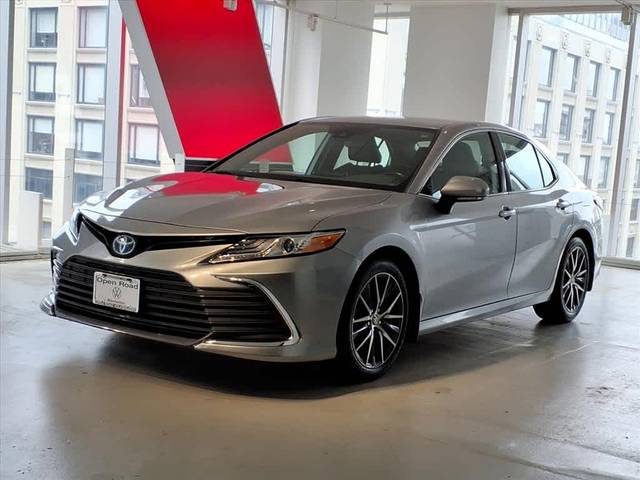 2023 Toyota Camry Hybrid XLE FWD photo