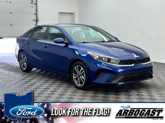 2023 Kia Forte LXS FWD photo