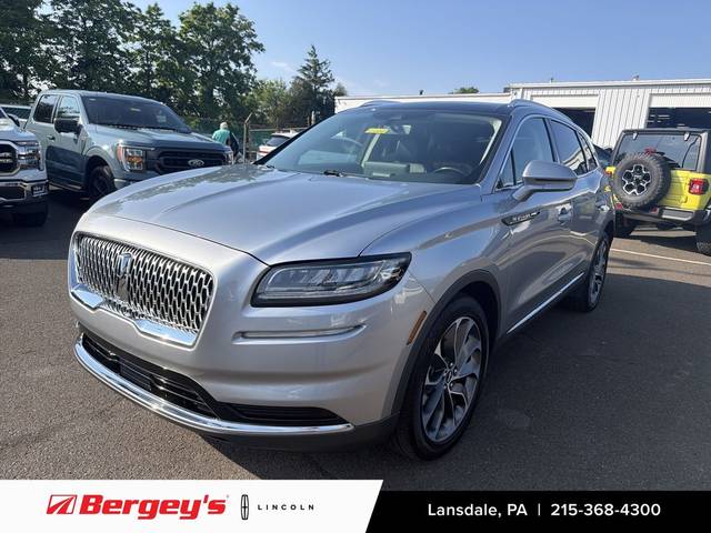 2022 Lincoln Nautilus Reserve AWD photo