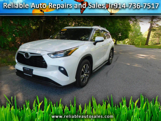 2022 Toyota Highlander XLE AWD photo